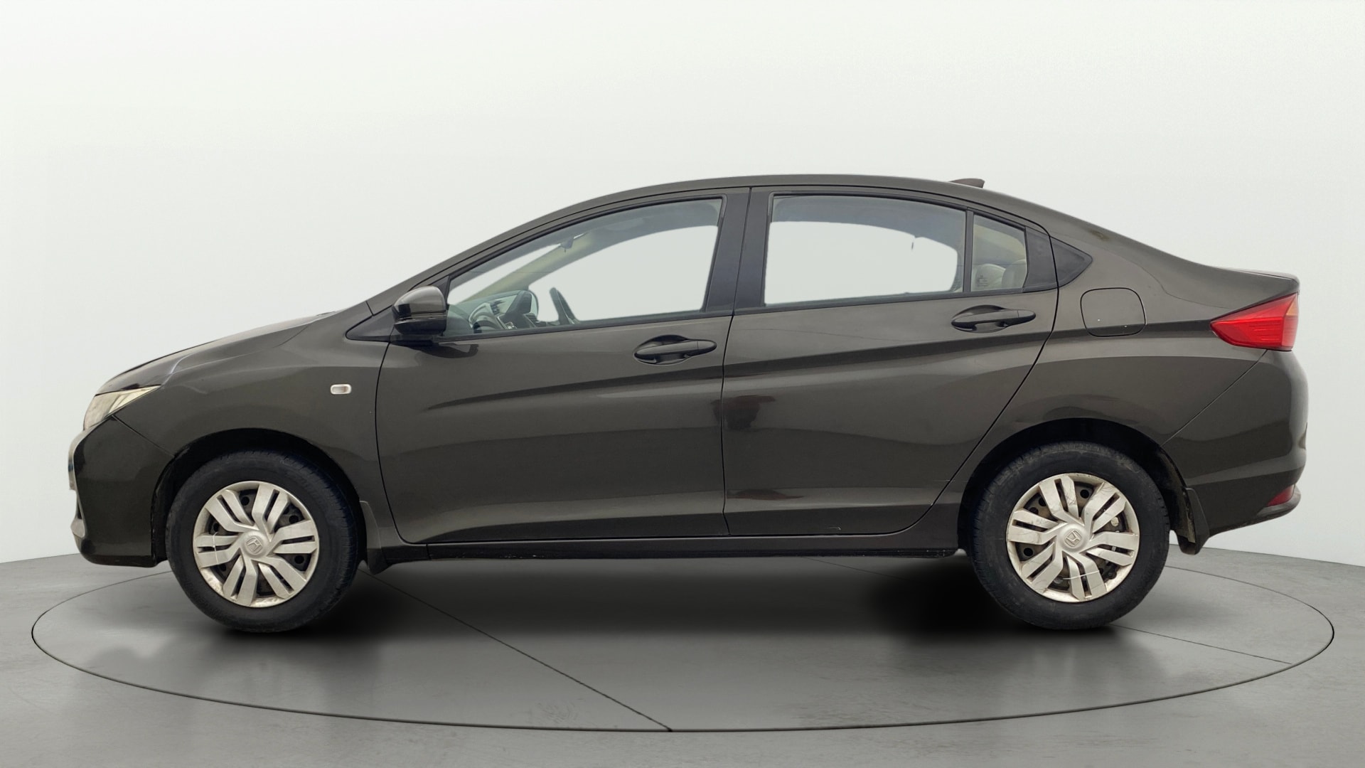 View 2016 Honda City ZX MT Diesel Anniversary Edition Image 6 Used 2016 Honda City ZX MT Diesel Anniversary Edition Image 6