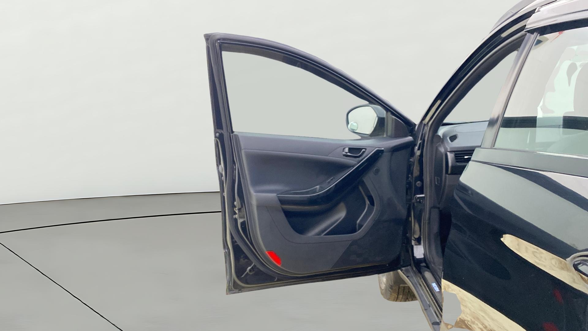 View 2022 Tata Nexon Revotron XE Image 37 Used 2022 Tata Nexon Revotron XE Image 37