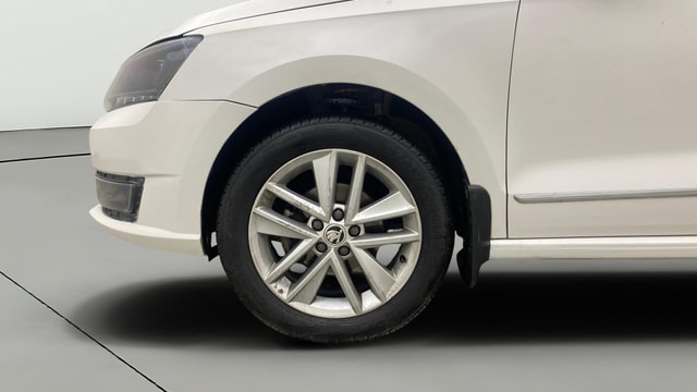 View Skoda Rapid Image 28 Used Skoda Rapid Image 28