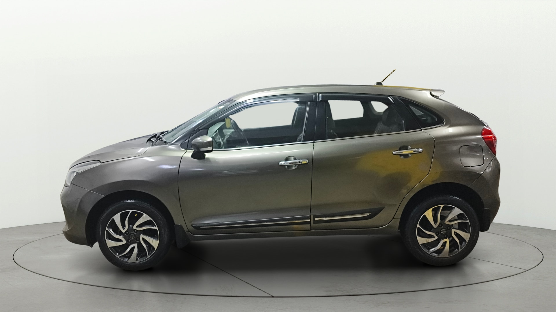 View 2021 Maruti Suzuki 1000 Base Variant Image 5 Used 2021 Maruti Suzuki 1000 Base Variant Image 5