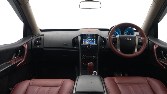 View Mahindra XUV500 Image 32 Used Mahindra XUV500 Image 32