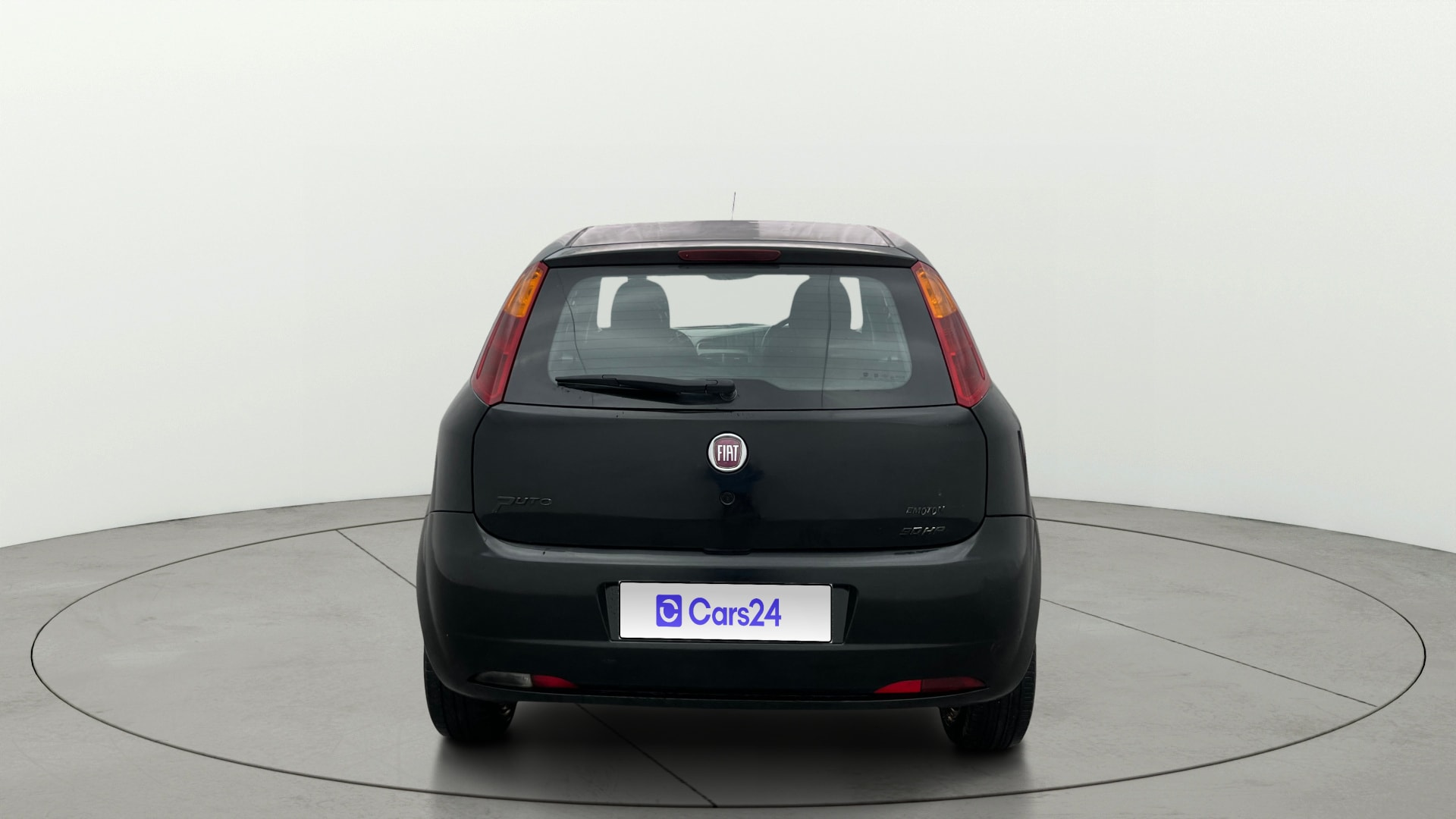 View 2013 Fiat Grande Punto 1.3 Emotion Pack 90 HP Image 38 Used 2013 Fiat Grande Punto 1.3 Emotion Pack 90 HP Image 38