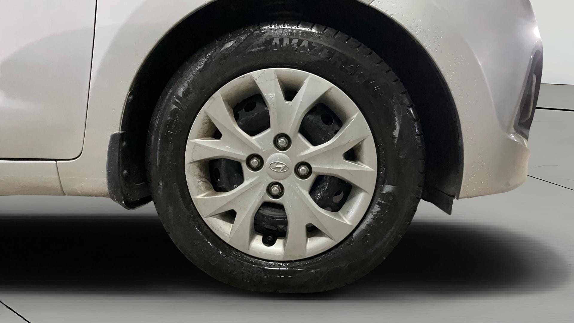 View 2015 Hyundai Grand i10 Magna 1.2 Kappa VTVT Image 39 Used 2015 Hyundai Grand i10 Magna 1.2 Kappa VTVT Image 39
