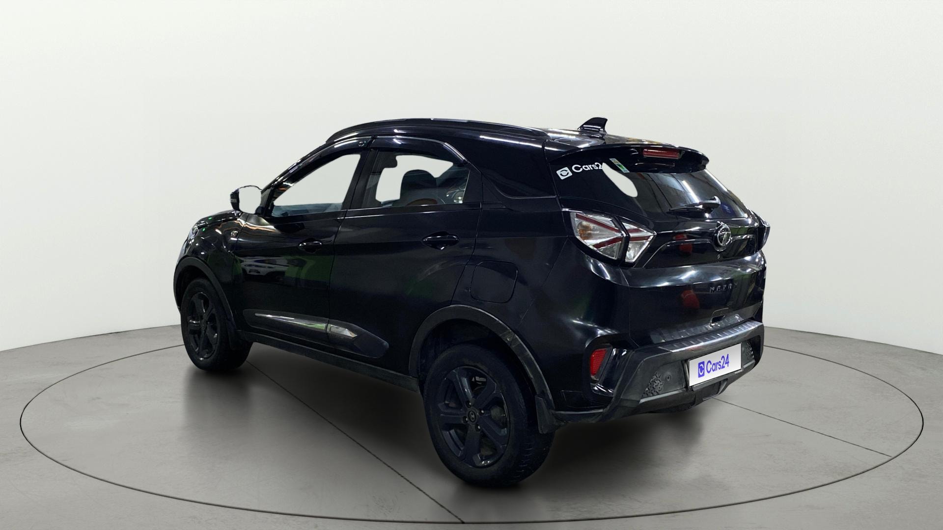 View 2023 Tata Nexon Revotron XE Image 2 Used 2023 Tata Nexon Revotron XE Image 2