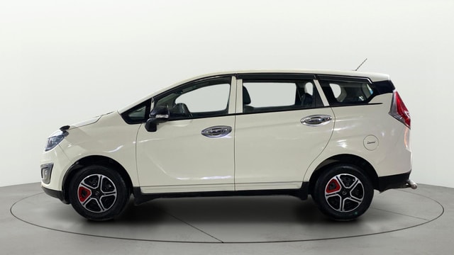 View Mahindra Marazzo Image 5 Used Mahindra Marazzo Image 5
