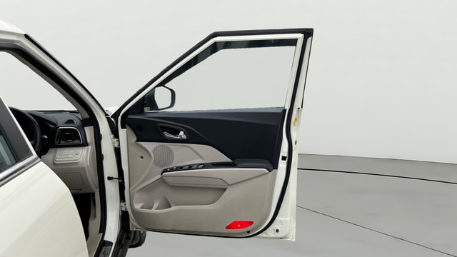 View Mahindra XUV300 Image 46 Used Mahindra XUV300 Image 46