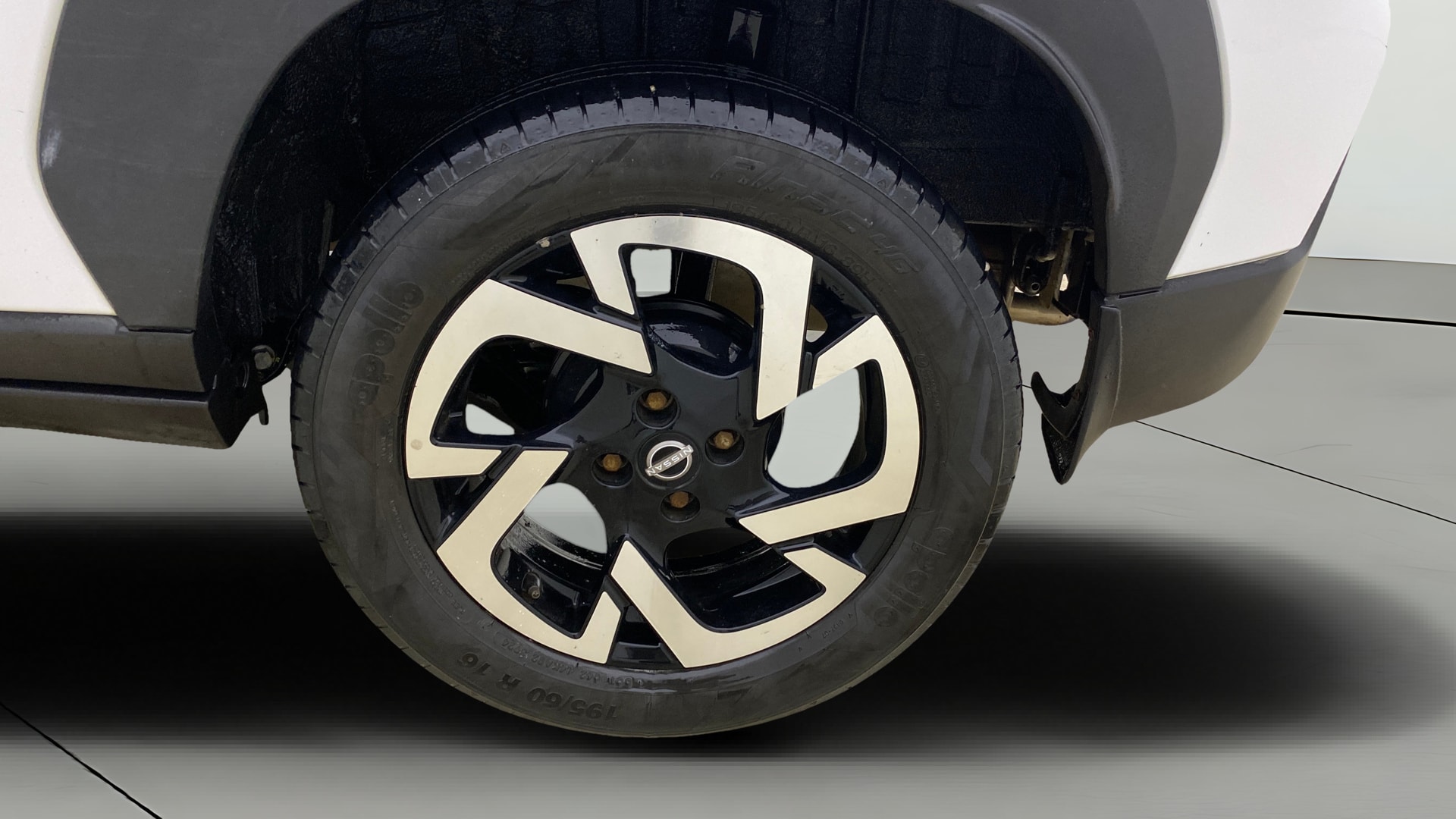 View 2022 Nissan Magnite XV Image 8 Used 2022 Nissan Magnite XV Image 8