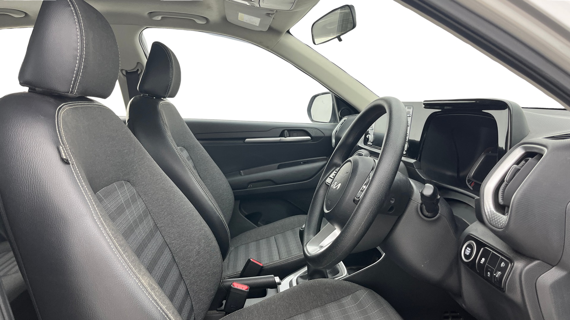 View 2023 Kia Sonet HTK Plus iMT Petrol Image 28 Used 2023 Kia Sonet HTK Plus iMT Petrol Image 28