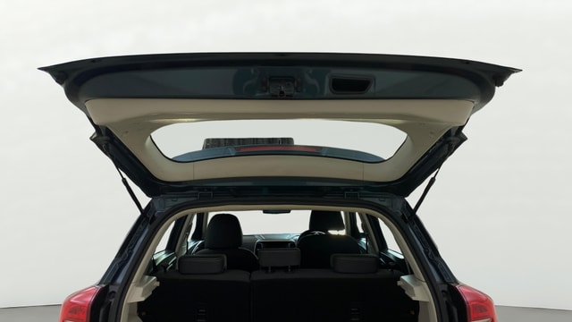 View Mahindra XUV300 Image 16 Used Mahindra XUV300 Image 16