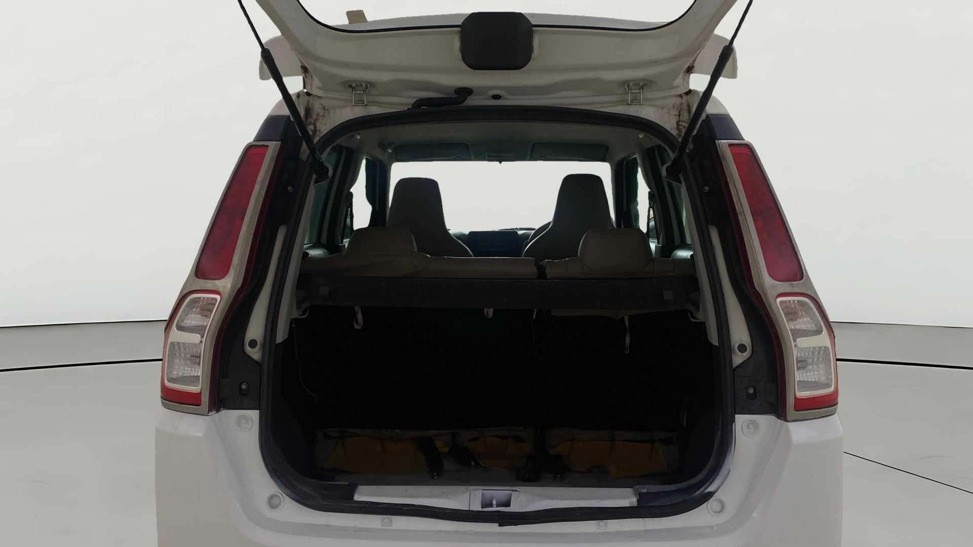View 2020 Maruti Suzuki 1000 Base Variant Image 36 Used 2020 Maruti Suzuki 1000 Base Variant Image 36