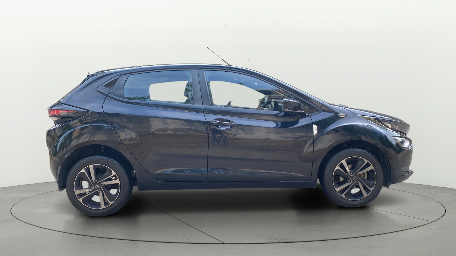 View 2022 Tata Altroz XZ Petrol Image 9 Used 2022 Tata Altroz XZ Petrol Image 9