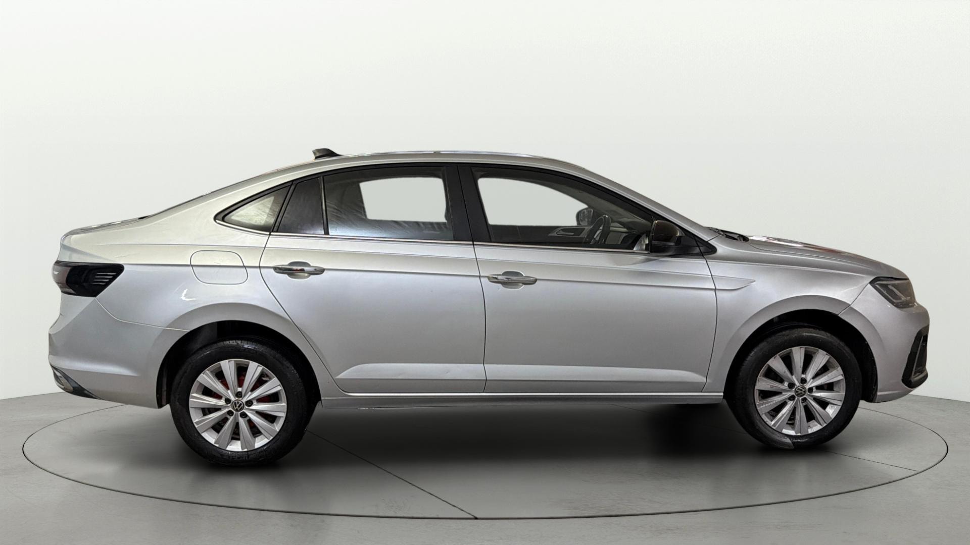 View 2023 Volkswagen Virtus Topline 1.0 TSI MT Image 9 Used 2023 Volkswagen Virtus Topline 1.0 TSI MT Image 9