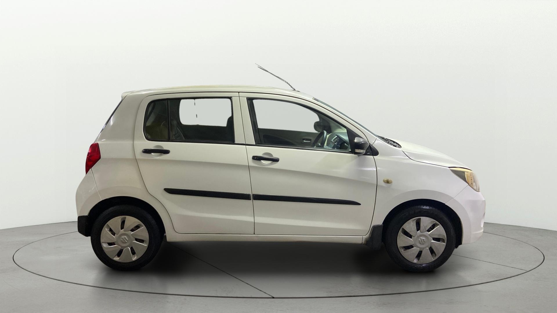 View 2015 Maruti Suzuki 1000 Base Variant Image 8 Used 2015 Maruti Suzuki 1000 Base Variant Image 8