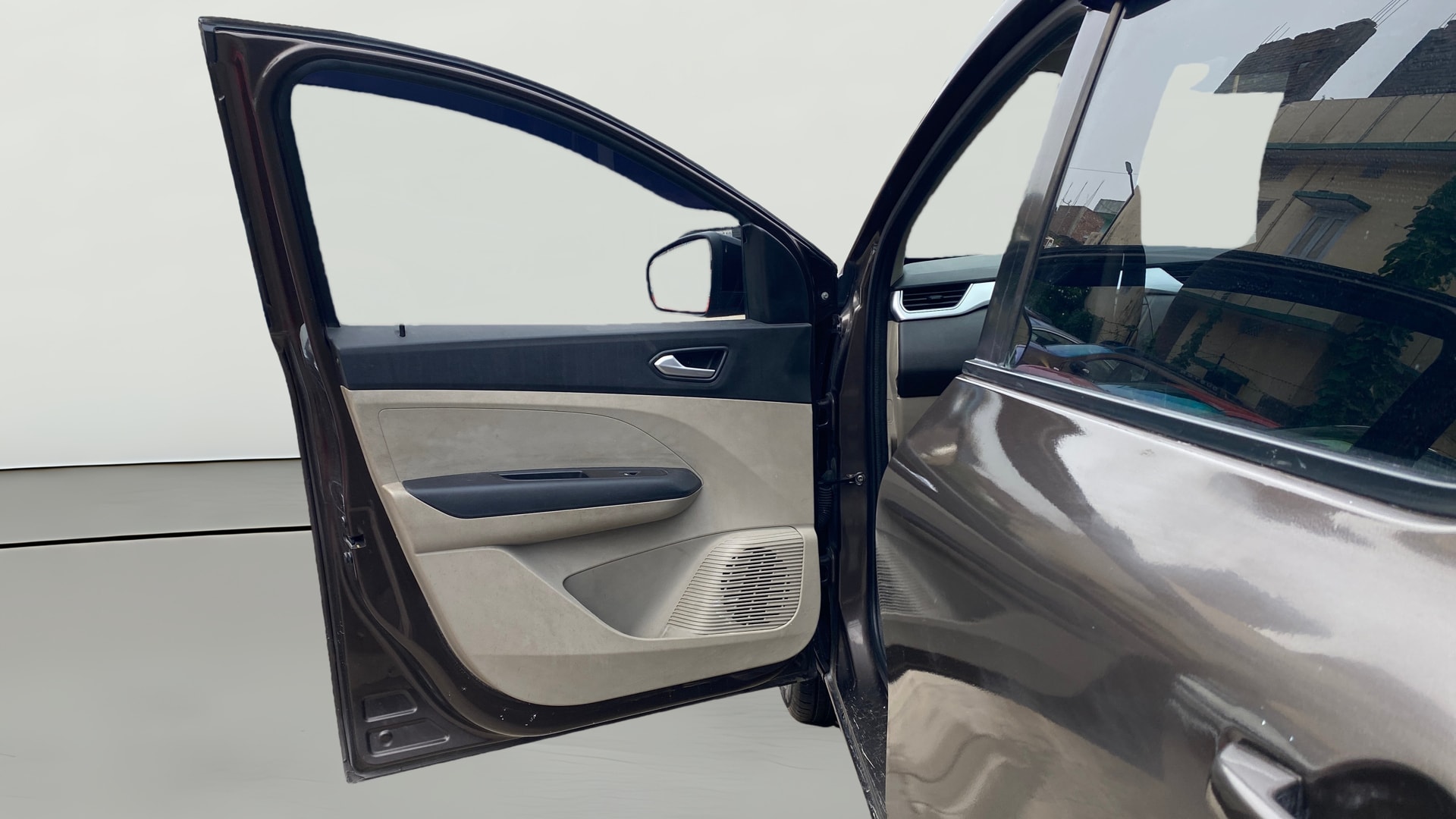 View 2022 Renault Triber RXZ Image 38 Used 2022 Renault Triber RXZ Image 38