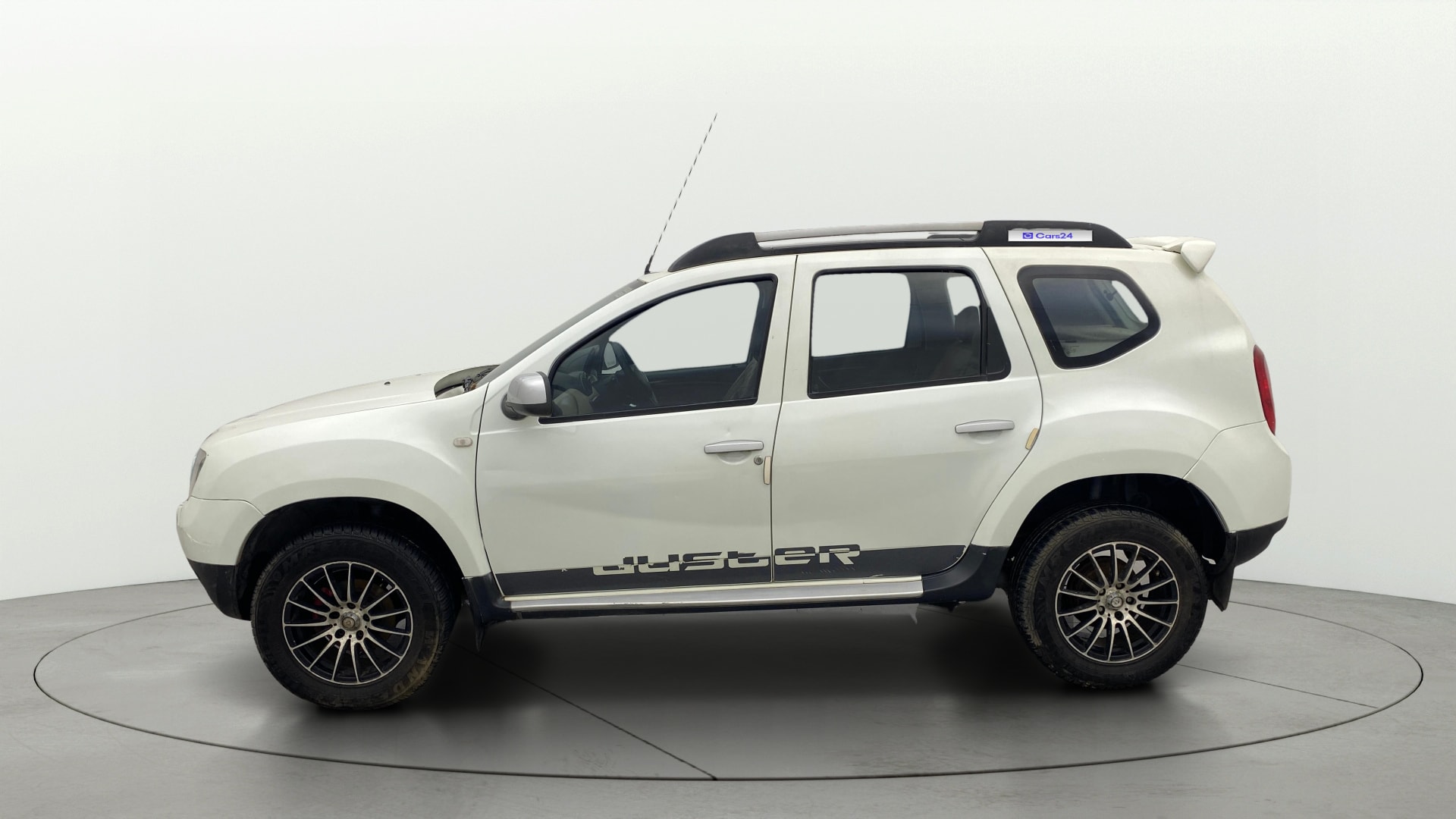 View 2014 Renault Duster Diesel 85PS 4x2 MT Image 26 Used 2014 Renault Duster Diesel 85PS 4x2 MT Image 26