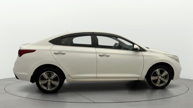 View Hyundai Verna Image 27 Used Hyundai Verna Image 27