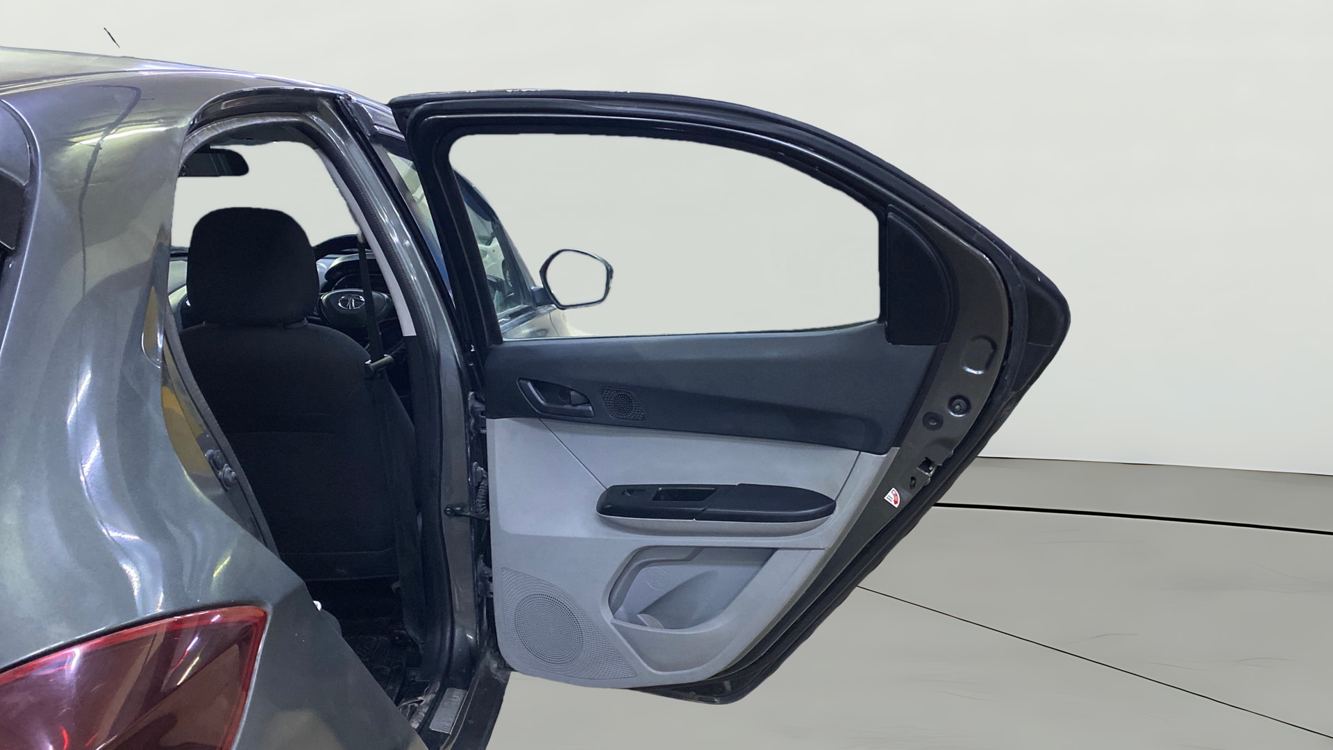 Used 2023 Tata Tiago Used 2023 Tata Tiago