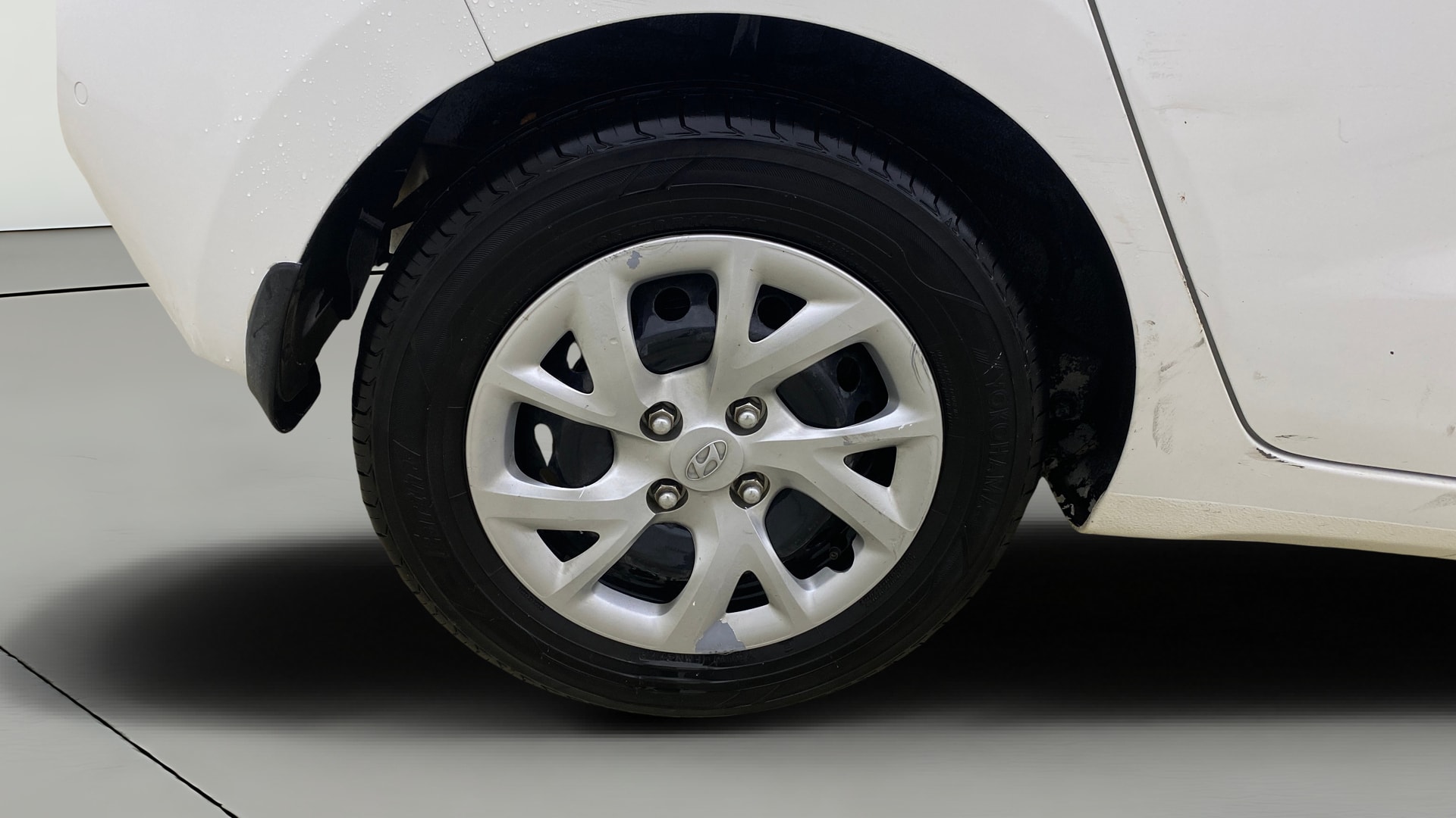 View 2017 Hyundai Grand i10 Sportz 1.2 Kappa Image 23 Used 2017 Hyundai Grand i10 Sportz 1.2 Kappa Image 23