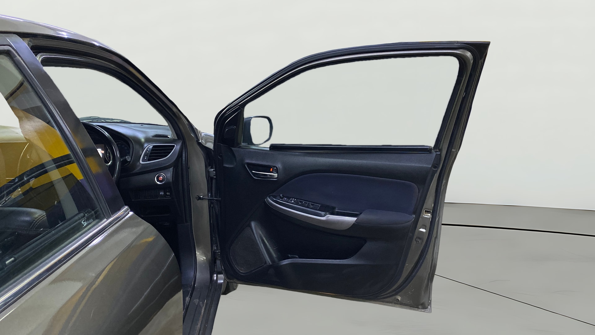 View 2021 Maruti Suzuki 1000 Base Variant Image 45 Used 2021 Maruti Suzuki 1000 Base Variant Image 45