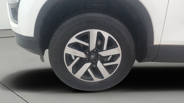 View Tata Harrier Image 30 Used Tata Harrier Image 30