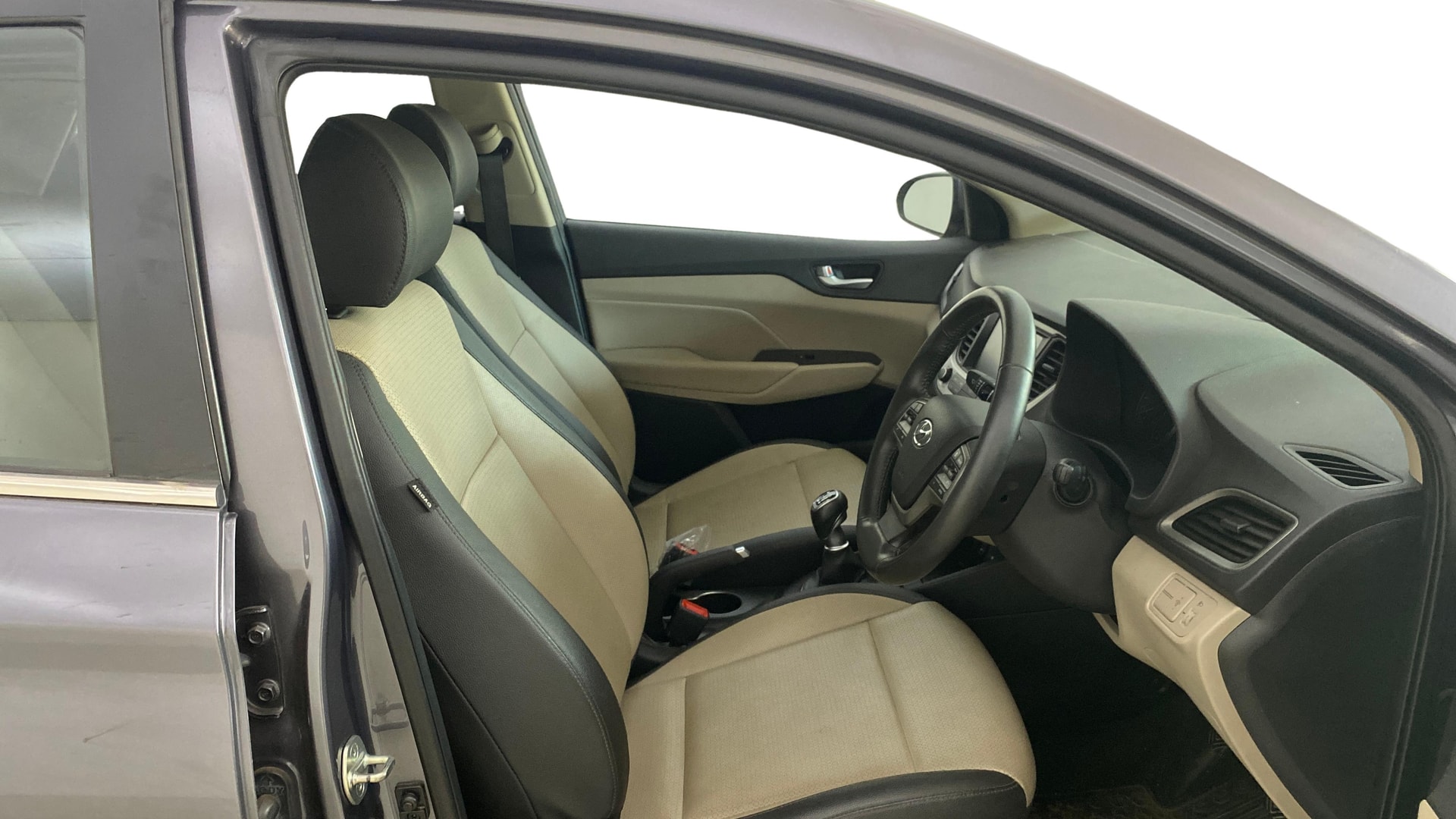 View 2019 Hyundai Verna 1.6 VTVT SX (O) Image 28 Used 2019 Hyundai Verna 1.6 VTVT SX (O) Image 28