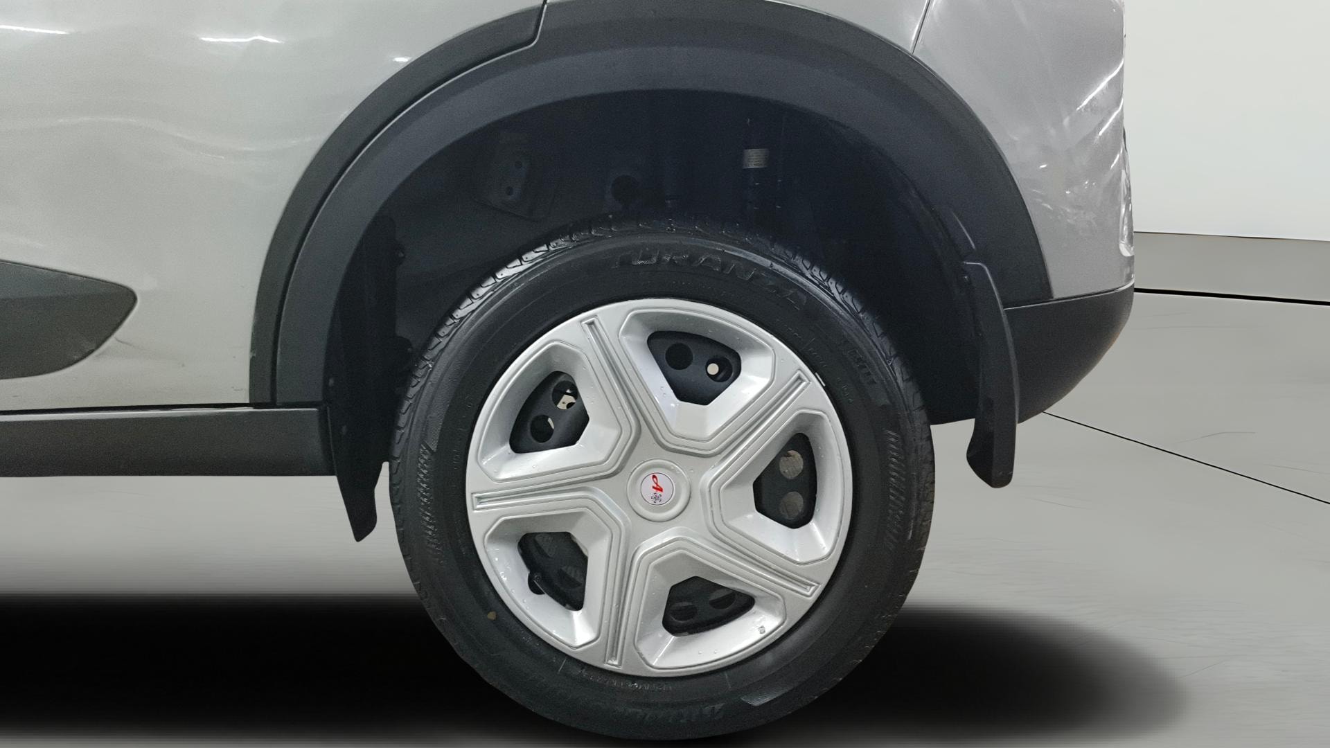 View 2024 Tata Nexon Revotron XE Image 11 Used 2024 Tata Nexon Revotron XE Image 11