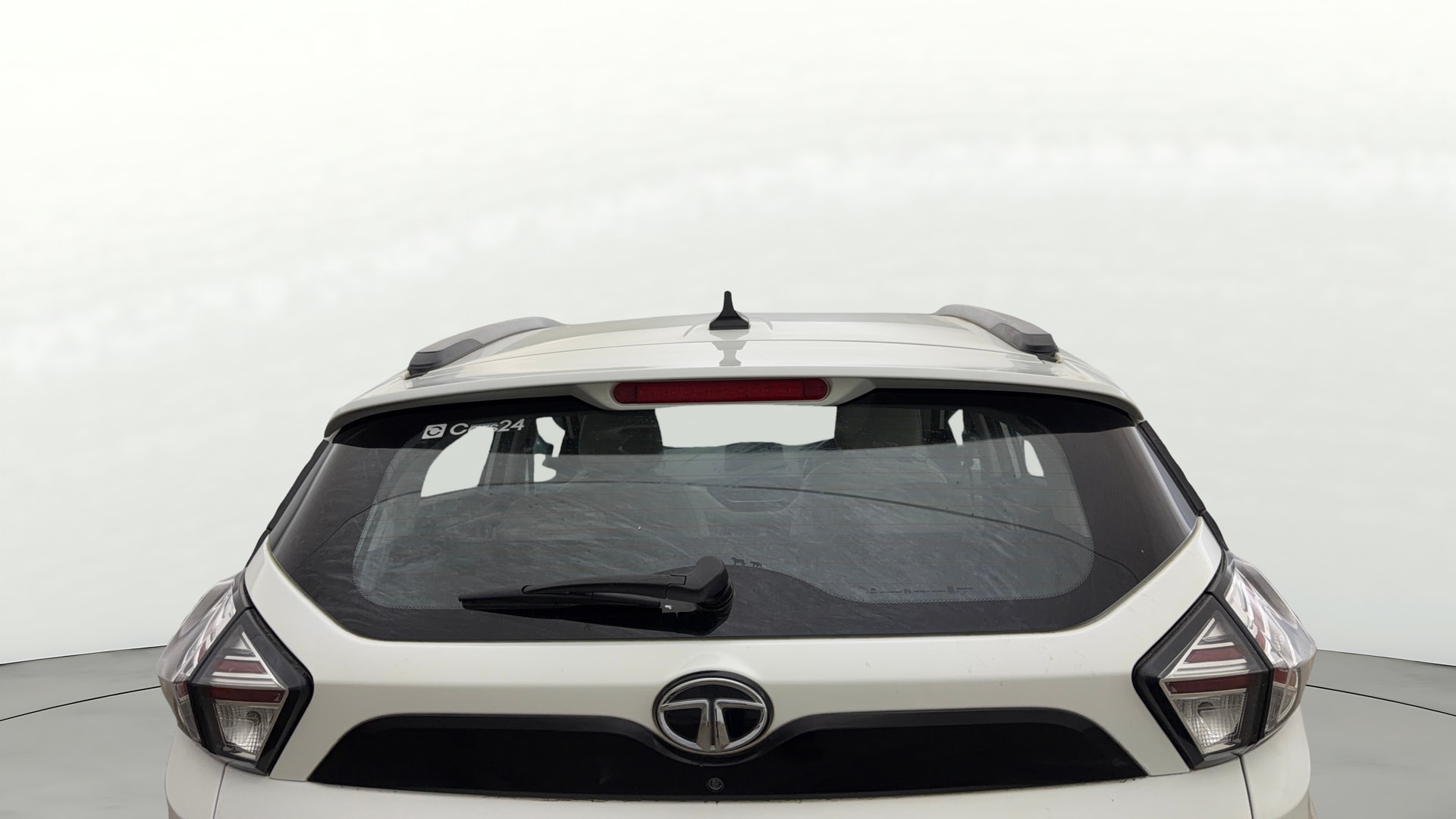 View 2022 Tata Nexon Revotron XZA Plus AMT Image 4 Used 2022 Tata Nexon Revotron XZA Plus AMT Image 4