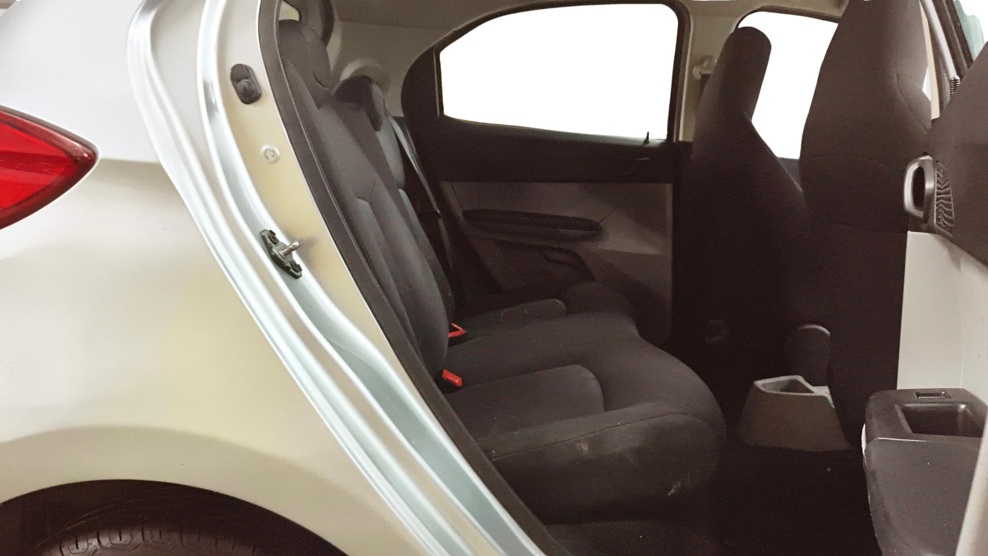 View 2016 Tata Tiago Revotorq XB Image 28 Used 2016 Tata Tiago Revotorq XB Image 28