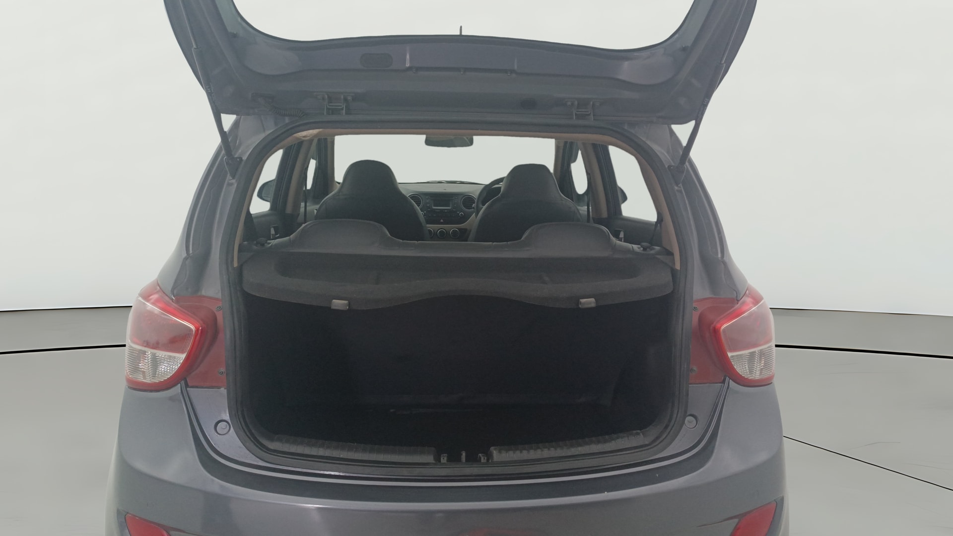 View 2015 Hyundai Grand i10 Sportz 1.2 Kappa Image 37 Used 2015 Hyundai Grand i10 Sportz 1.2 Kappa Image 37