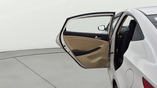 View Hyundai Fluidic Verna Image 22 Used Hyundai Fluidic Verna Image 22