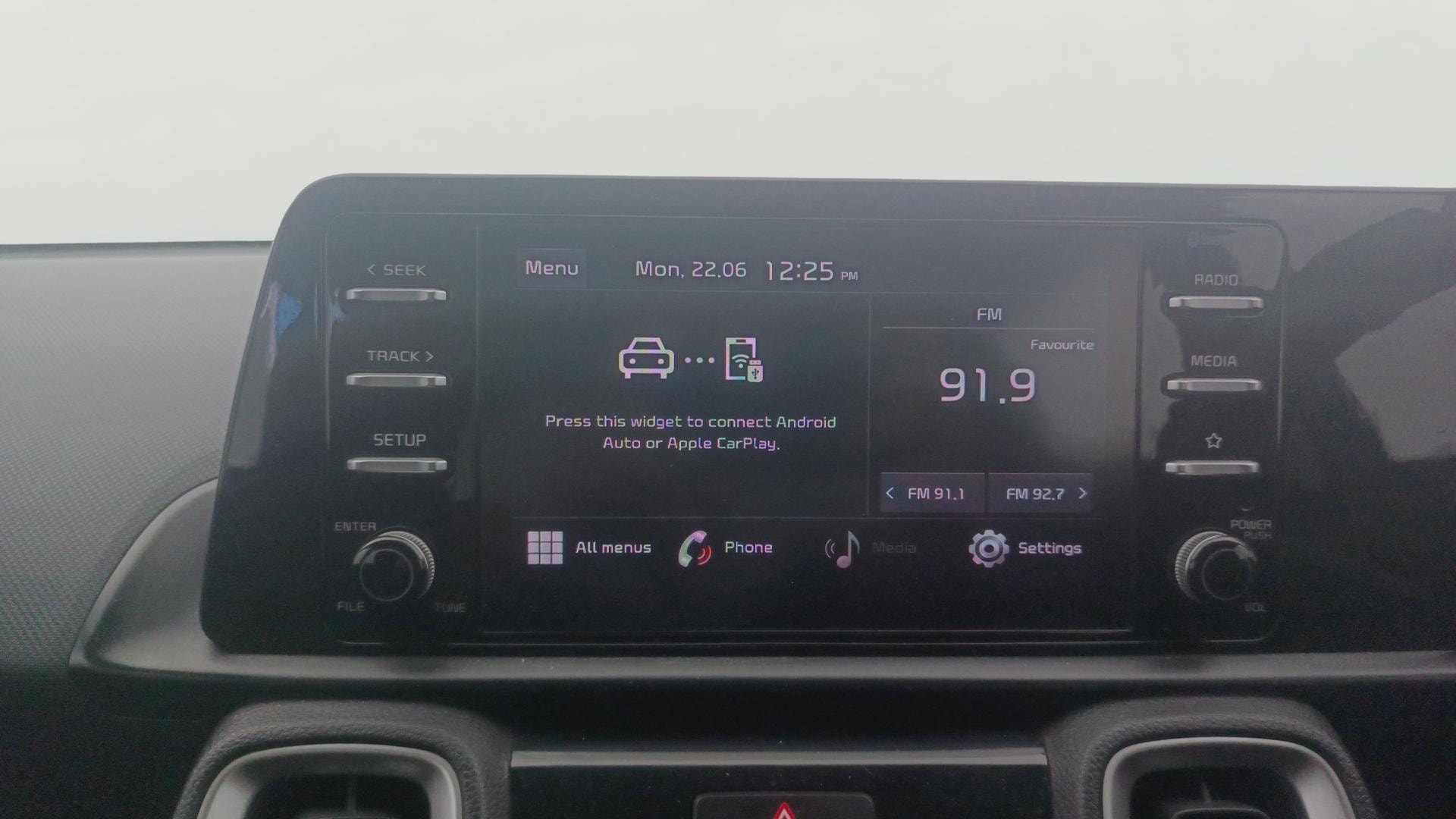 View 2023 Kia Sonet HTK Plus iMT Petrol Image 17 Used 2023 Kia Sonet HTK Plus iMT Petrol Image 17