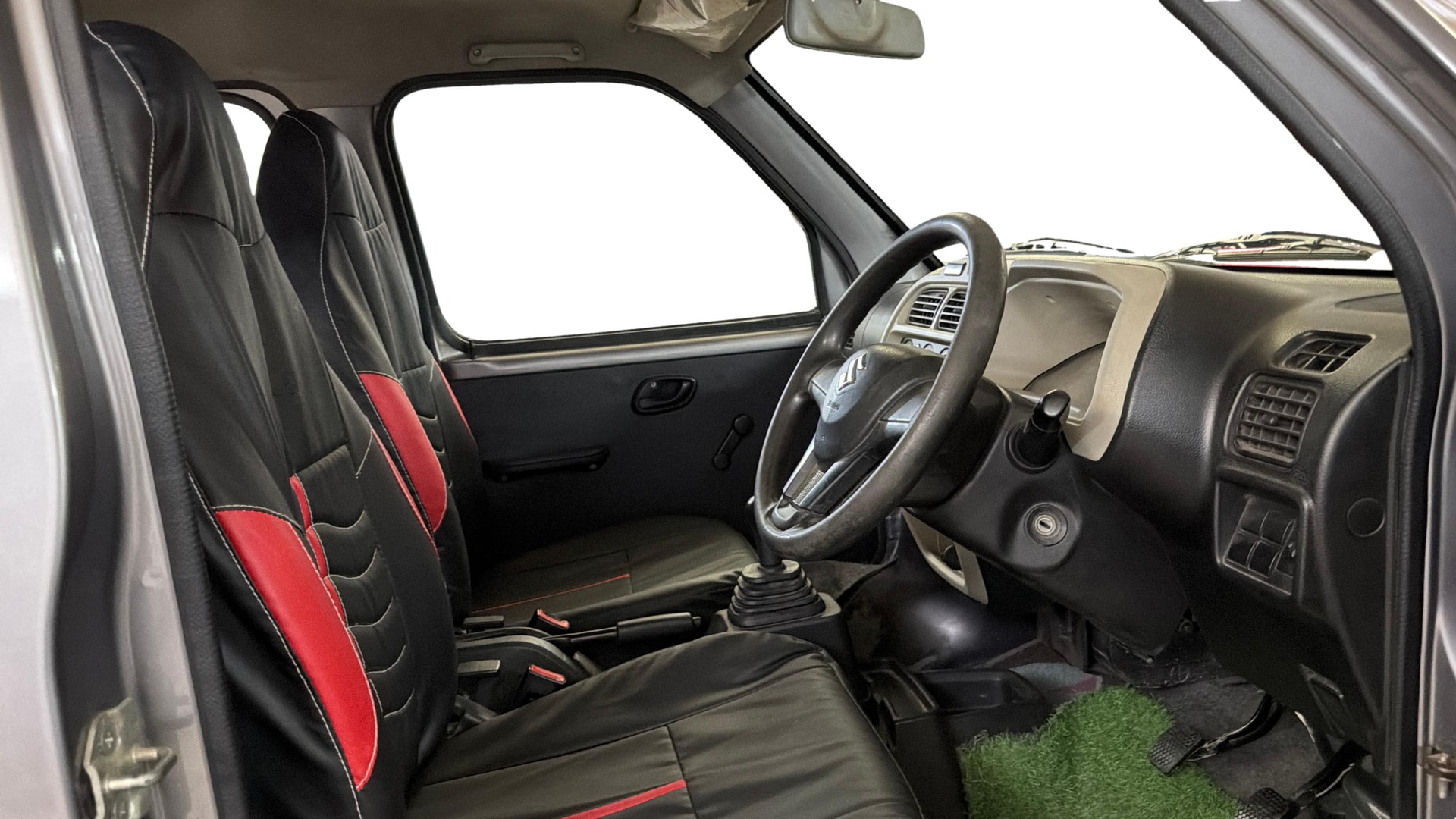 View 2023 Maruti Suzuki 1000 Base Variant Image 16 Used 2023 Maruti Suzuki 1000 Base Variant Image 16