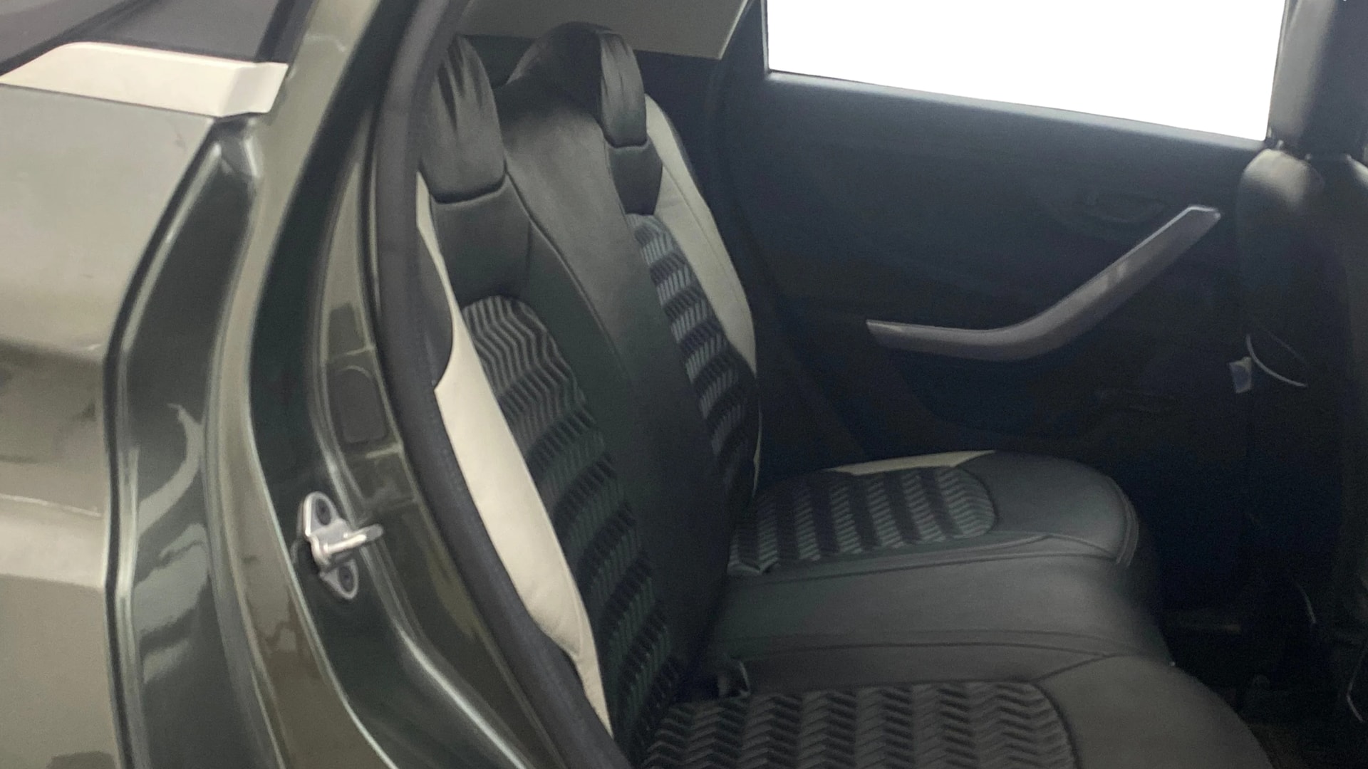 View 2023 Tata Nexon Revotron XE Image 29 Used 2023 Tata Nexon Revotron XE Image 29