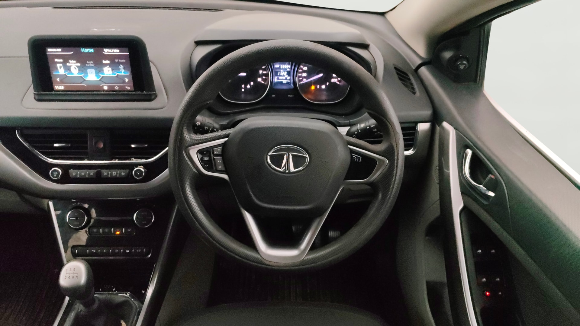 View 2017 Tata Nexon Revotron XE Image 20 Used 2017 Tata Nexon Revotron XE Image 20