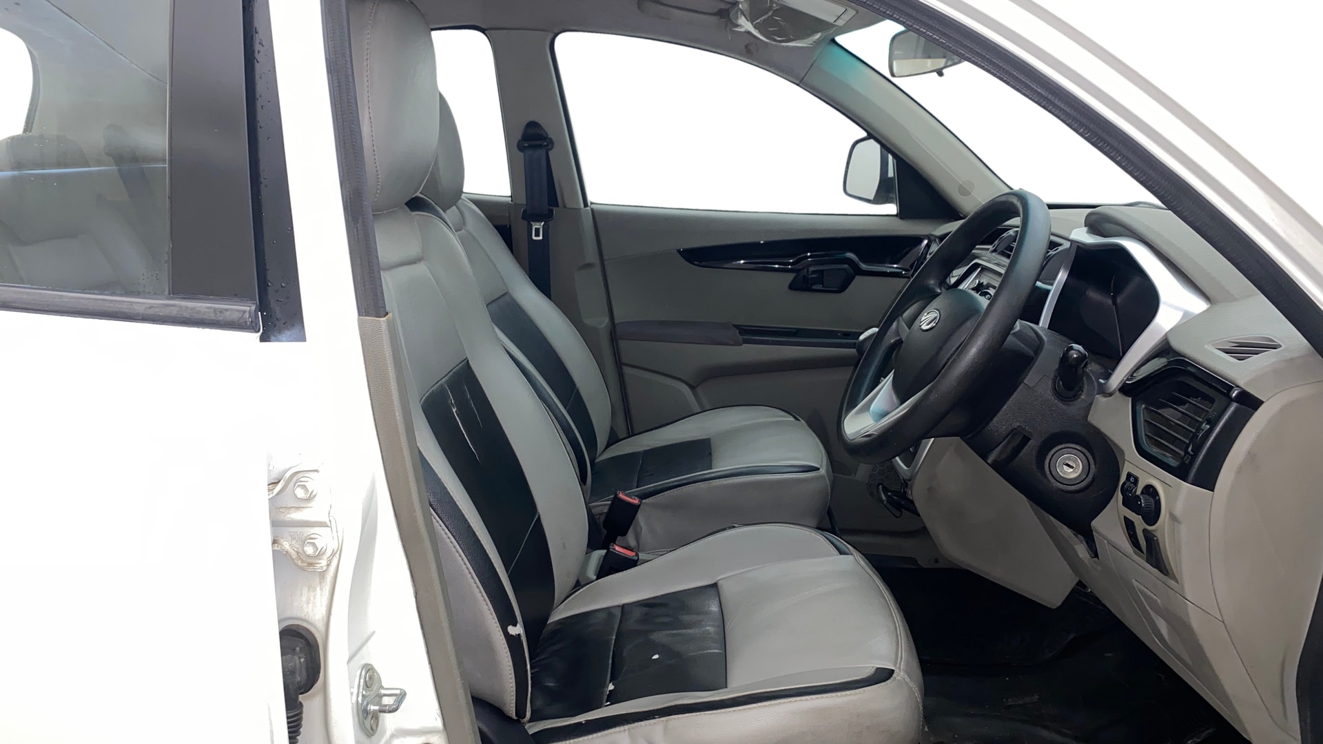 Used 2016 Mahindra KUV100 Used 2016 Mahindra KUV100