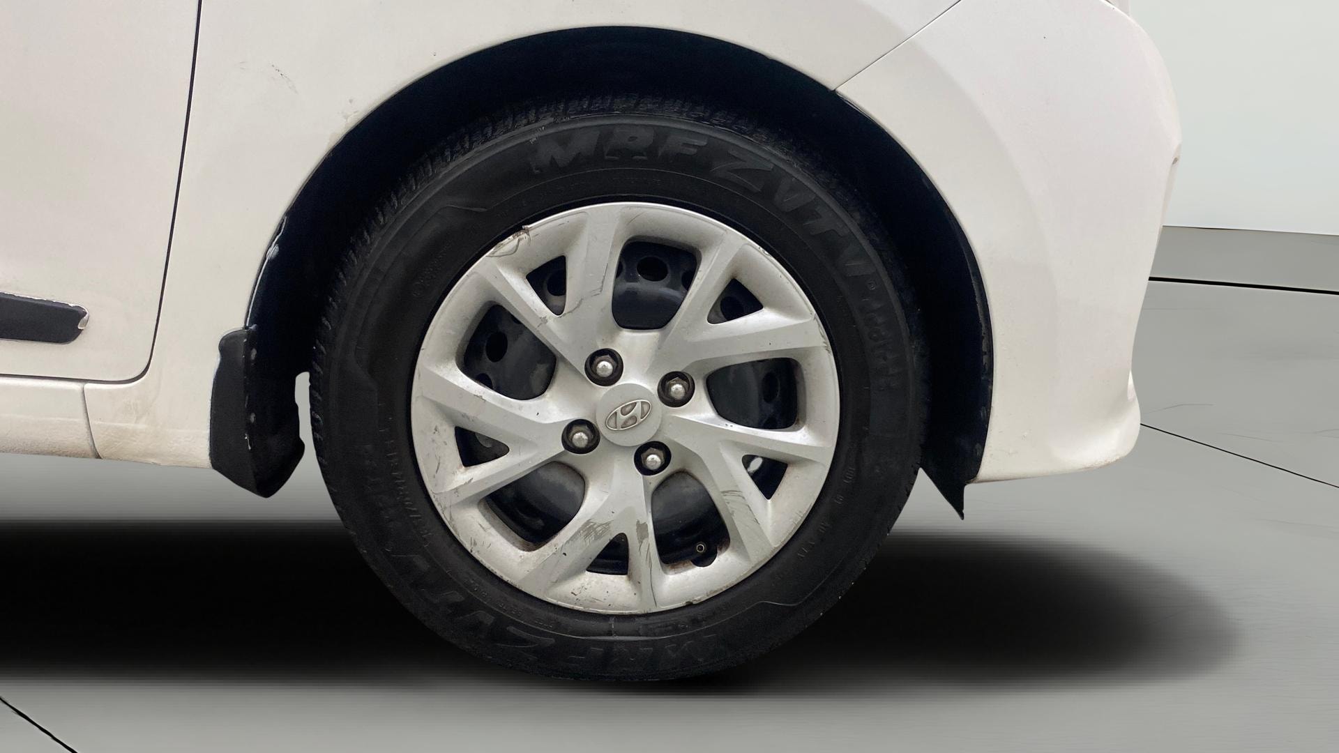 View 2019 Hyundai Grand i10 1.2 Magna Petrol AT Image 39 Used 2019 Hyundai Grand i10 1.2 Magna Petrol AT Image 39