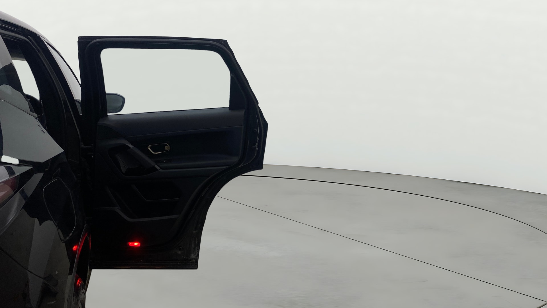 View 2023 Tata Harrier XZA Plus Option Dark Edition Image 8 Used 2023 Tata Harrier XZA Plus Option Dark Edition Image 8