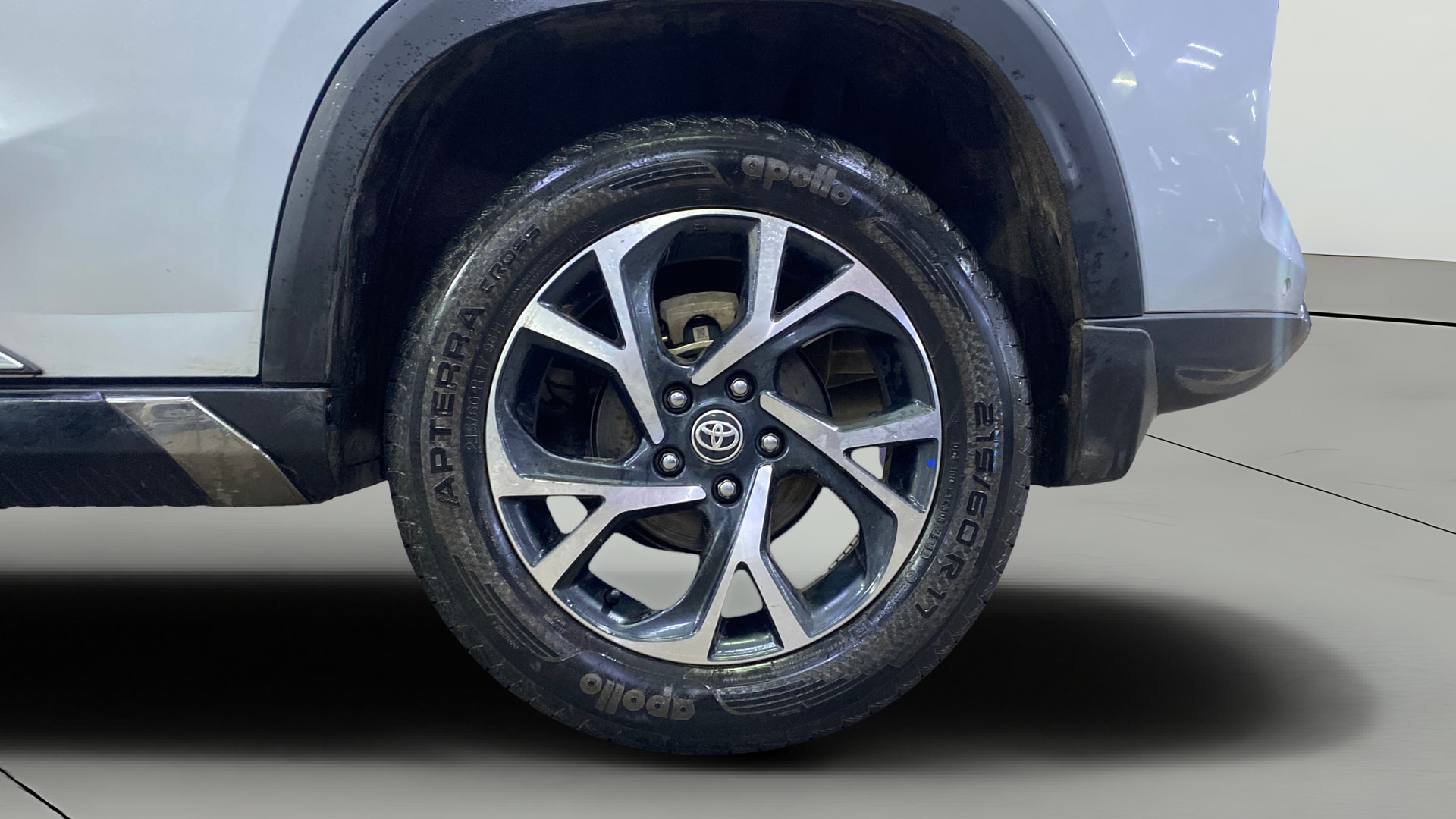 View 2023 Toyota Urban Cruiser Hyryder G AT 2WD NEODRIVE Image 12 Used 2023 Toyota Urban Cruiser Hyryder G AT 2WD NEODRIVE Image 12