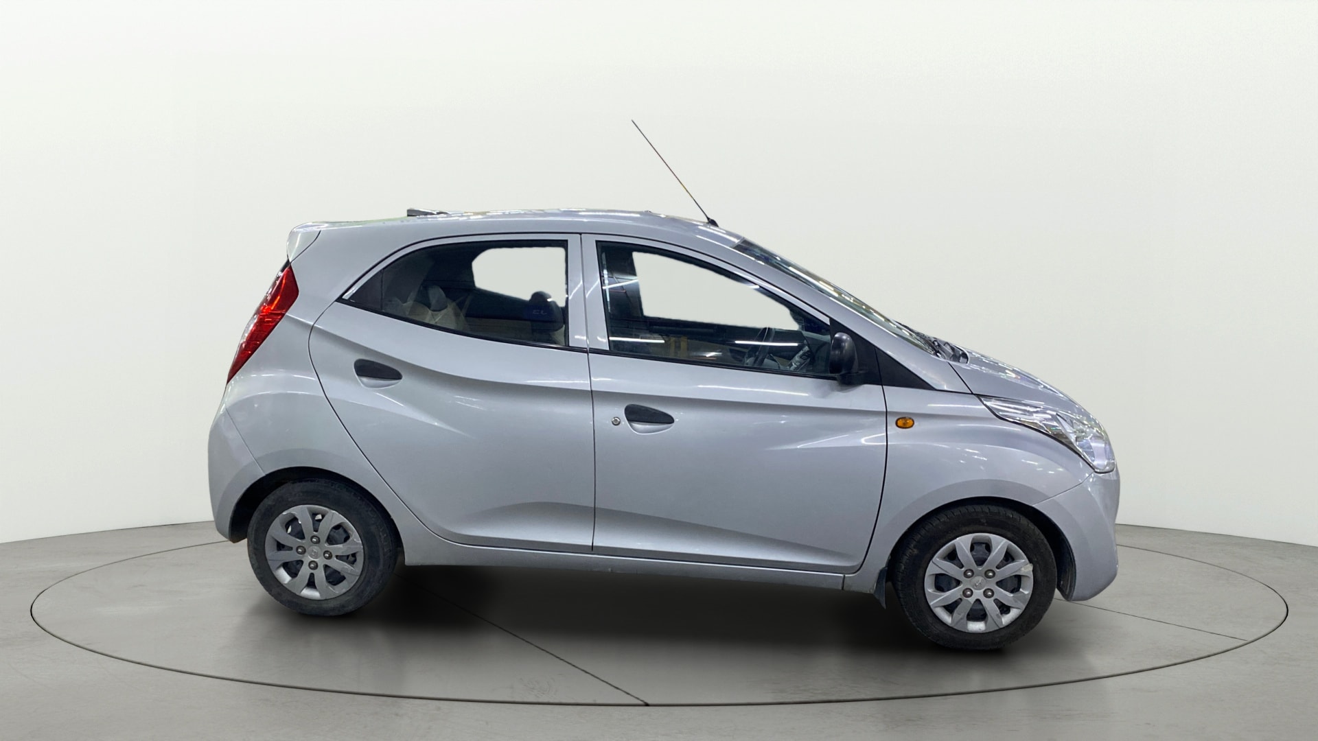 View 2016 Hyundai EON Magna Plus Image 25 Used 2016 Hyundai EON Magna Plus Image 25