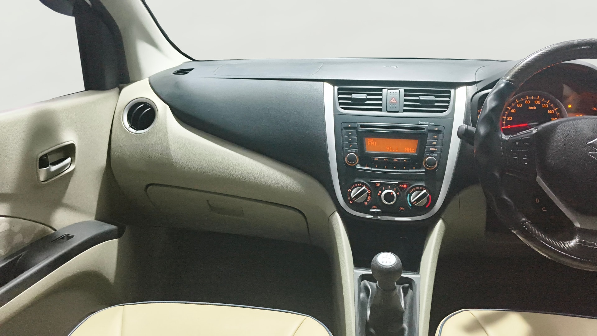 View 2016 Maruti Suzuki 1000 Base Variant Image 17 Used 2016 Maruti Suzuki 1000 Base Variant Image 17