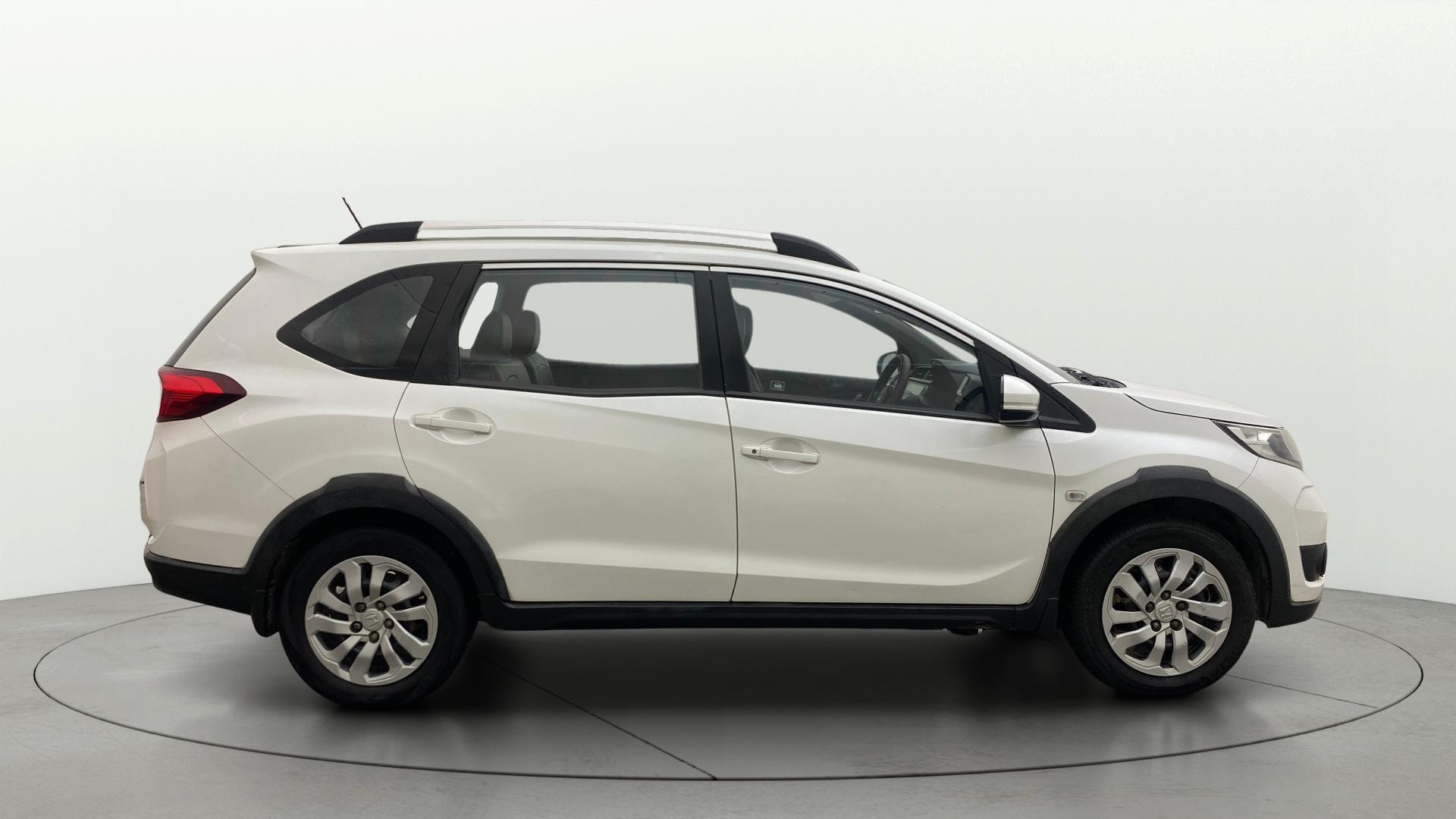 View 2016 Honda BR-V E Diesel Image 8 Used 2016 Honda BR-V E Diesel Image 8