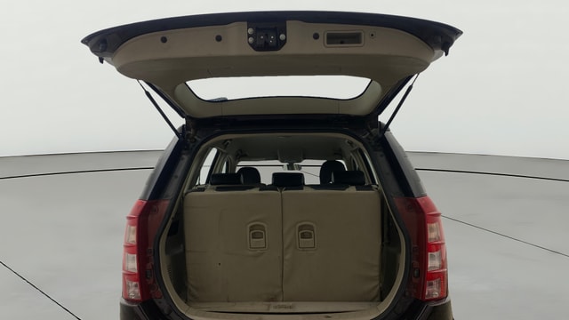 View Mahindra XUV500 Image 37 Used Mahindra XUV500 Image 37