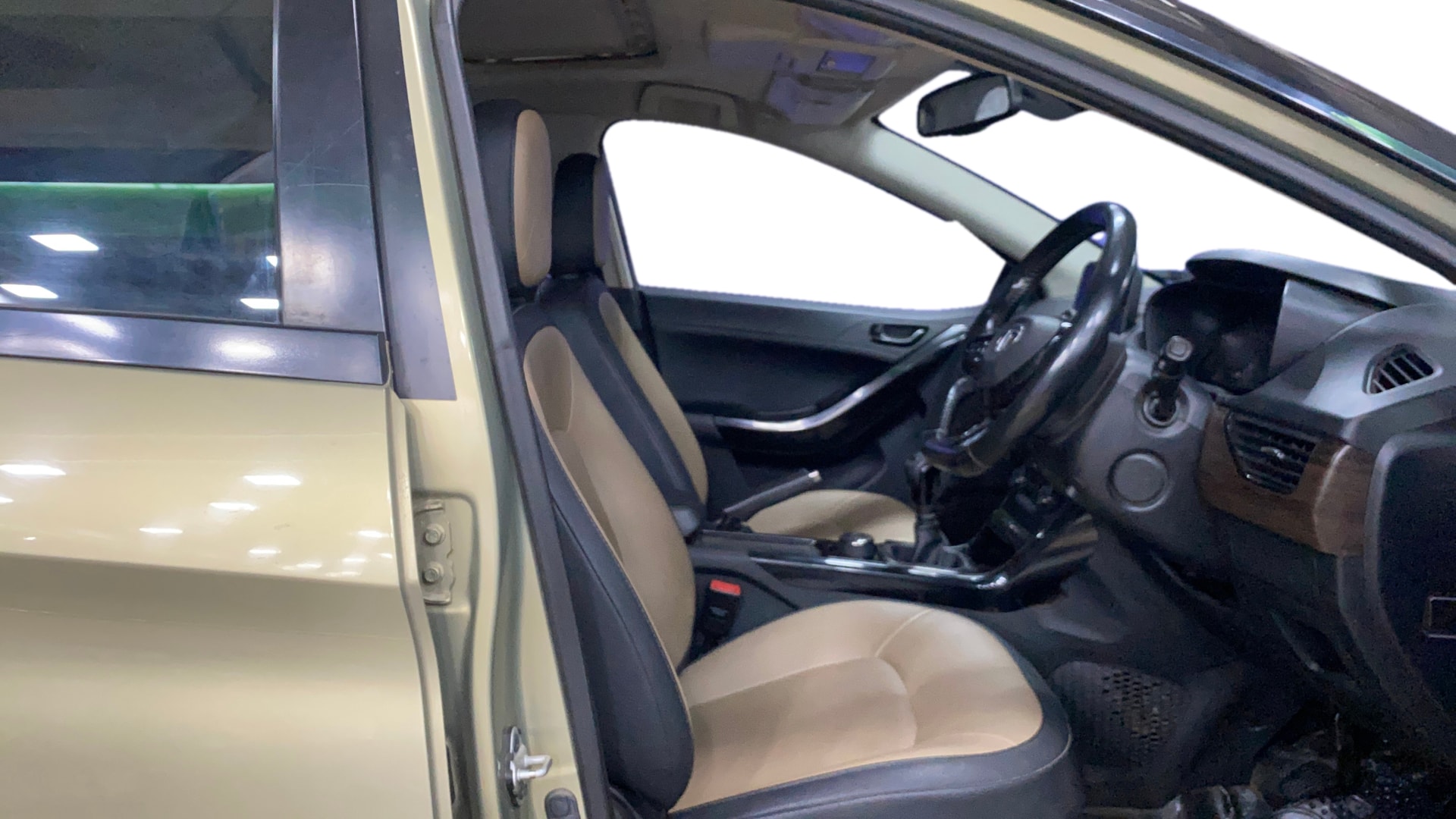 View 2022 Tata Nexon Revotron XE Image 19 Used 2022 Tata Nexon Revotron XE Image 19
