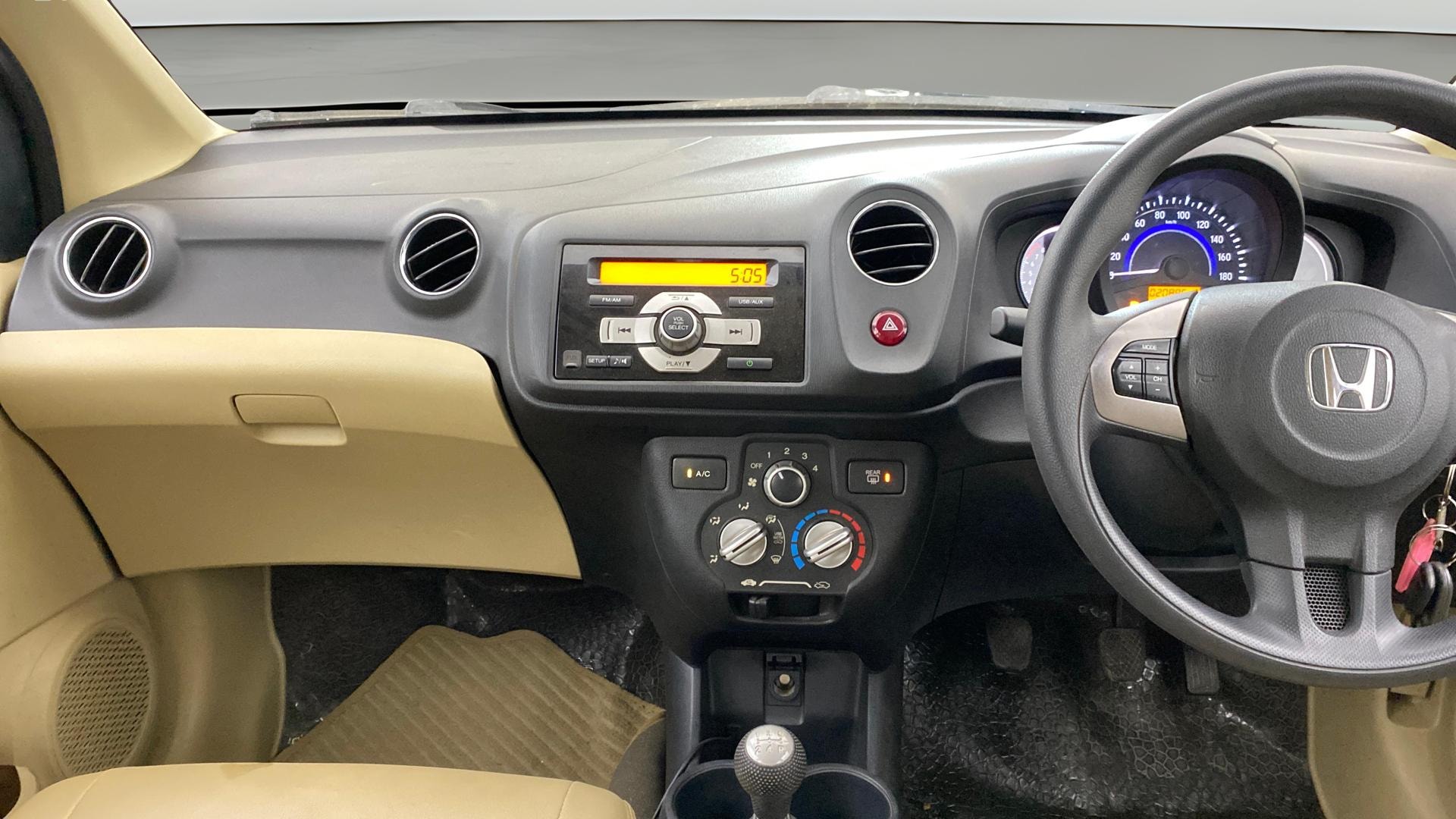 View 2015 Honda Brio S MT Petrol Image 17 Used 2015 Honda Brio S MT Petrol Image 17