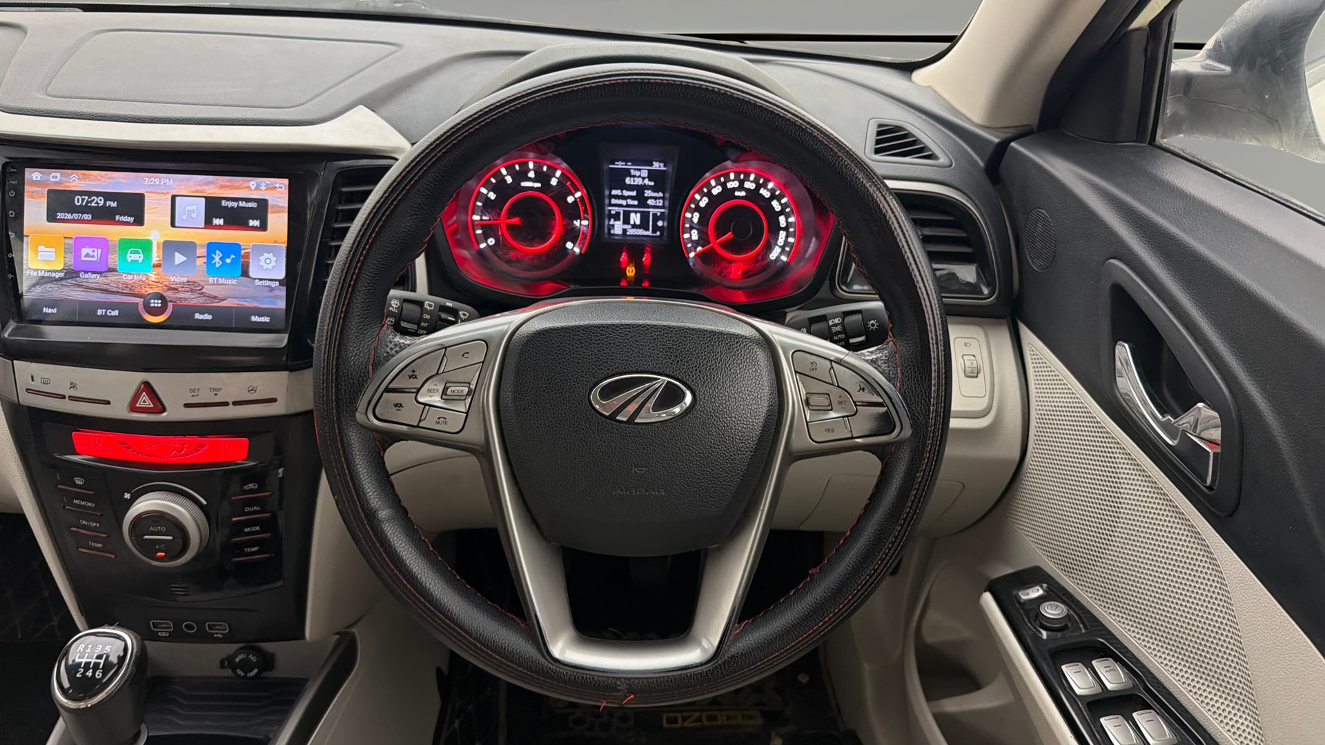Used 2022 Mahindra XUV300 Used 2022 Mahindra XUV300