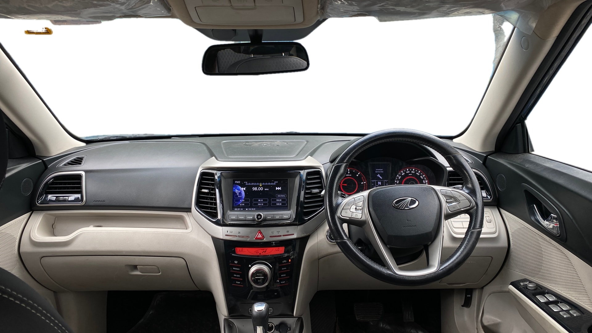 View 2019 Mahindra XUV300 W4 Petrol BS IV Image 15 Used 2019 Mahindra XUV300 W4 Petrol BS IV Image 15