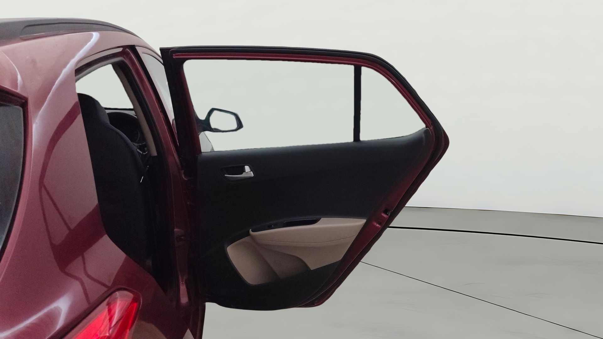 View 2015 Hyundai Grand i10 Asta AT 1.2 Kappa VTVT Image 7 Used 2015 Hyundai Grand i10 Asta AT 1.2 Kappa VTVT Image 7