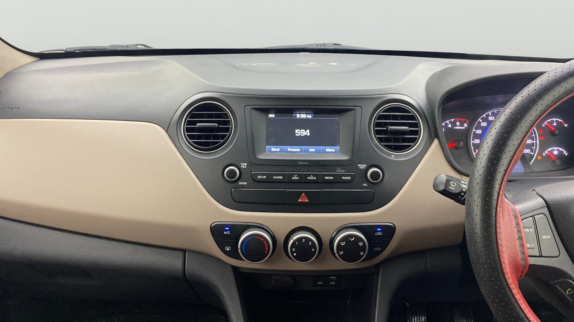 View 2018 Hyundai Grand i10 1.2 Sportz Diesel Image 17 Used 2018 Hyundai Grand i10 1.2 Sportz Diesel Image 17