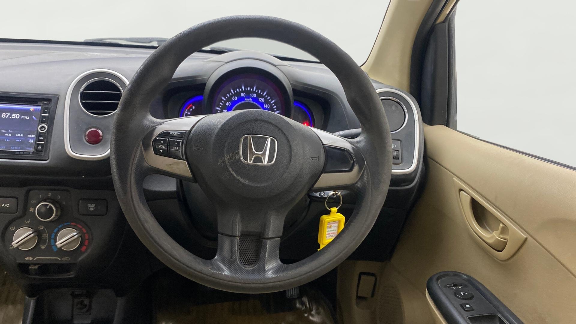 View 2015 Honda Mobilio E Diesel Image 21 Used 2015 Honda Mobilio E Diesel Image 21
