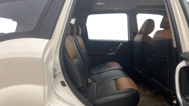 View Mahindra XUV500 Image 38 Used Mahindra XUV500 Image 38